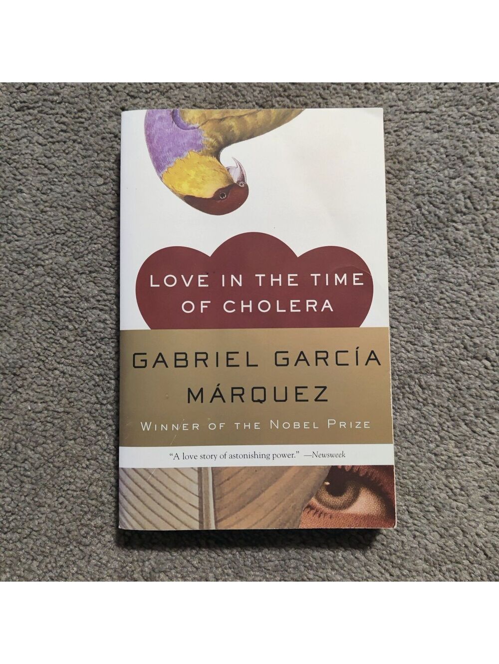 Love in the Time of Cholera by Gabriel Garcia Marquez Paperback Nobel Prize